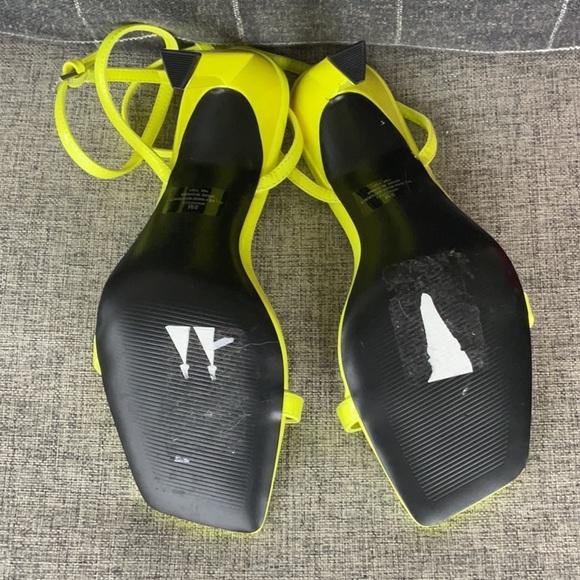 Nine West Yellow Stiletto Heels Size 9M - Picture 3 of 5